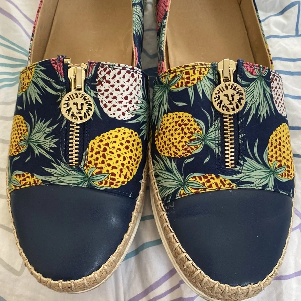 Anne Klein iFlex Zetta Pineapple Print Espadrille Flat Zip Up Sneaker Size 9.5M